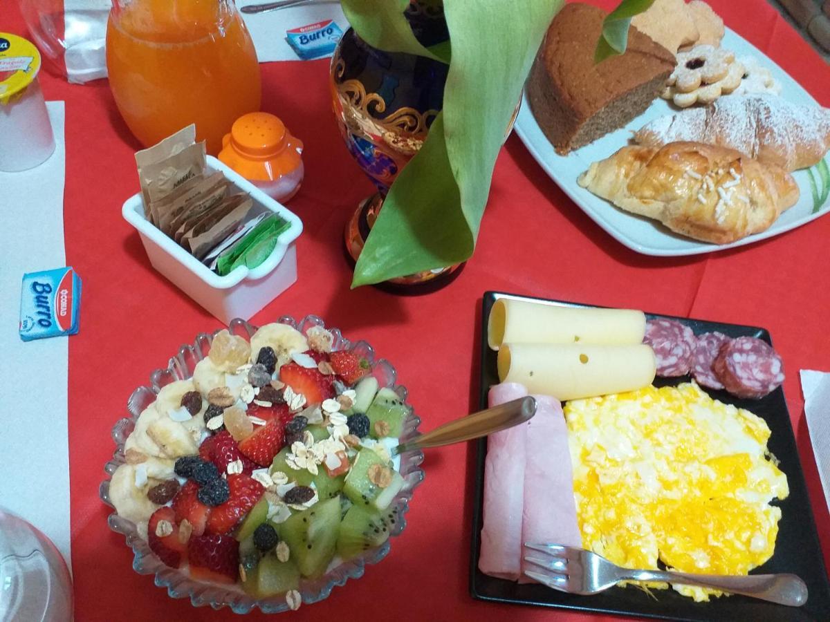 SantʼAnna Arresi B&B Il Girasole מראה חיצוני תמונה