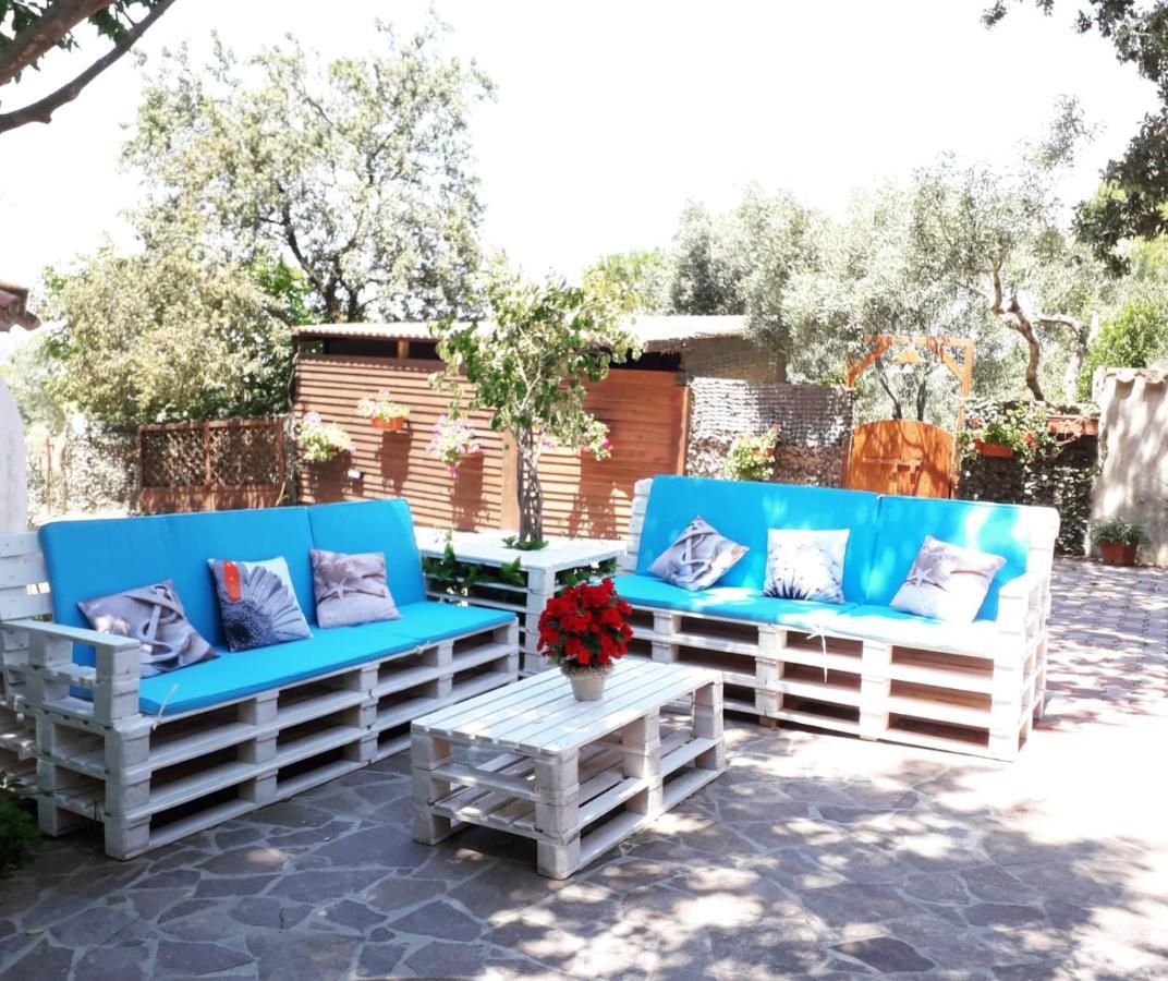 SantʼAnna Arresi B&B Il Girasole מראה חיצוני תמונה