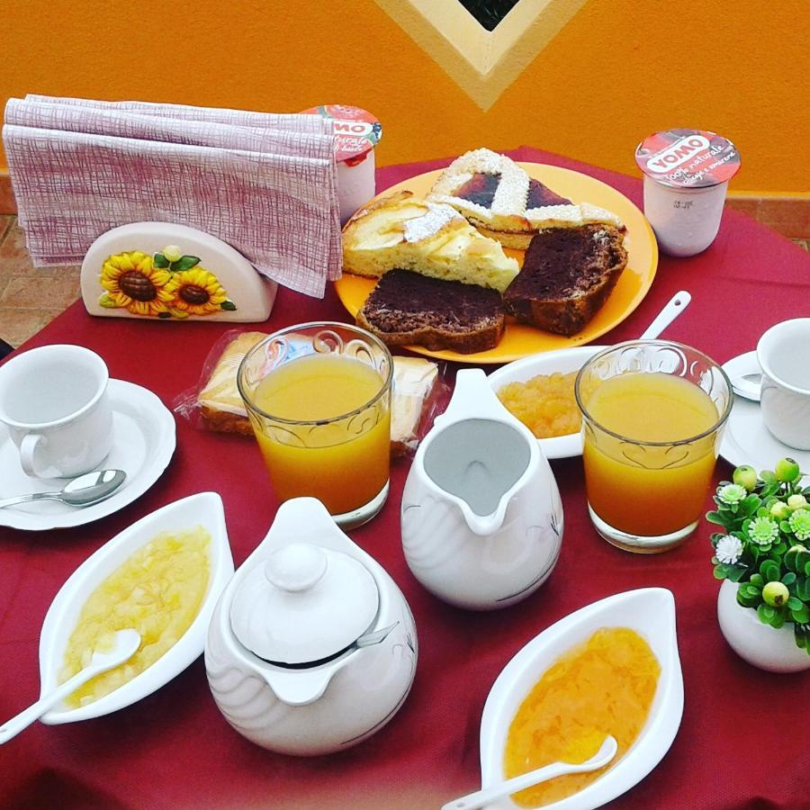 SantʼAnna Arresi B&B Il Girasole מראה חיצוני תמונה