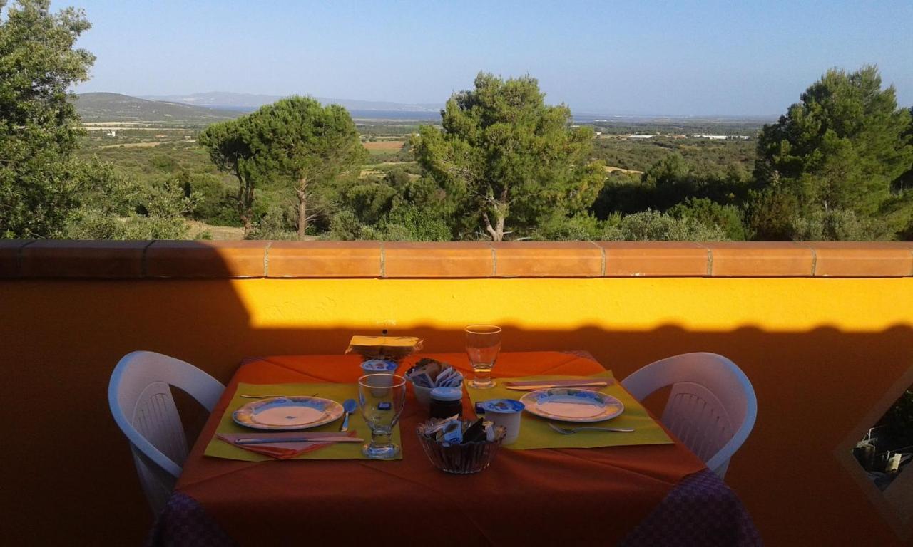 SantʼAnna Arresi B&B Il Girasole מראה חיצוני תמונה