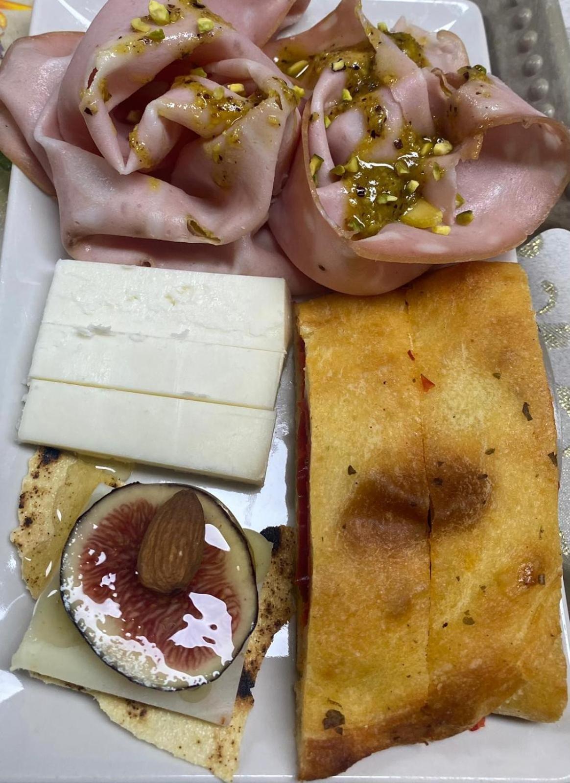 SantʼAnna Arresi B&B Il Girasole מראה חיצוני תמונה