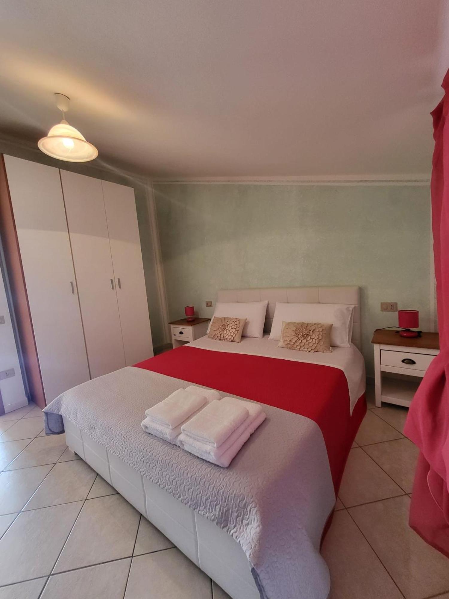 SantʼAnna Arresi B&B Il Girasole מראה חיצוני תמונה